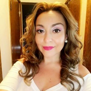 Meet your Posher, Lorena